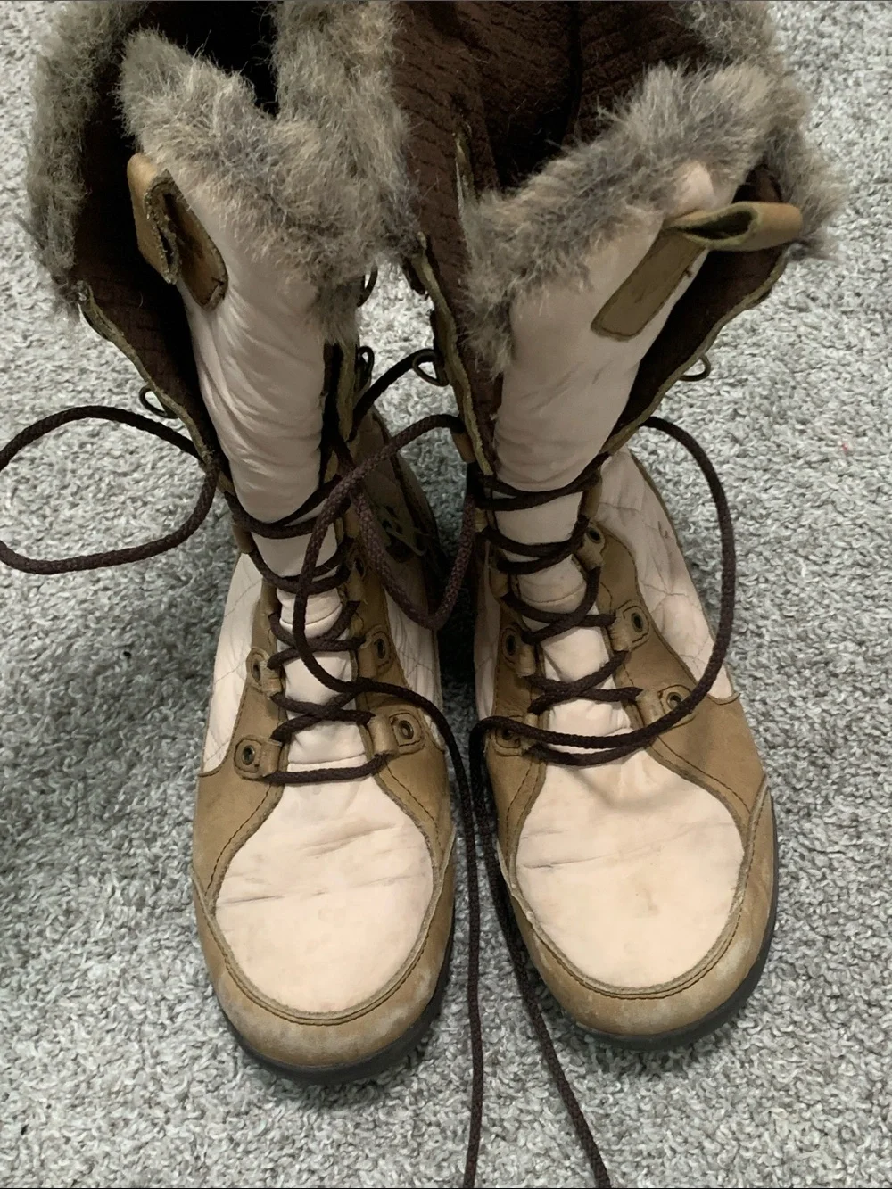Teva Lenwee Tan and Cream Quilted Lace-Up Winter Boots with Faux Fur Cuff